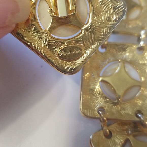 Vtg. Park Lane Gold Tone LargeFaux Pearl Clip On Earrings And Bracelet Runway - Picture 6 of 8